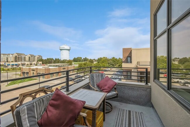 2nd Floor Balcony - 640 S 50th St