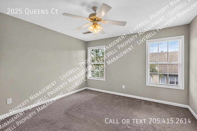 Building Photo - 2025 Queens Ct