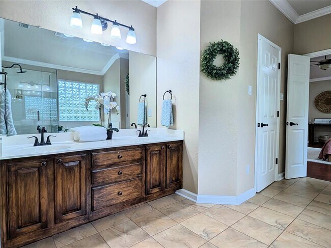 Building Photo - 14504 Templemore Cove