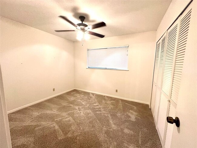 Building Photo - 5808 Nassau Dr