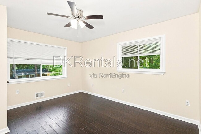 Building Photo - 2494 Glenrock Dr