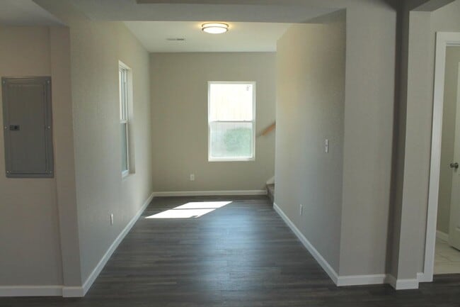 Building Photo - Modern Elegance Meets Comfort – Fully Remo...