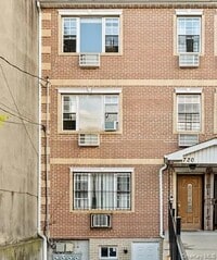 Building Photo - 720 E 96th St