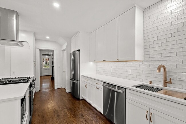 Building Photo - 2814 Bellevue Terrace NW