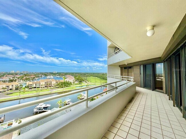 Building Photo - 5950 Pelican Bay Plaza S