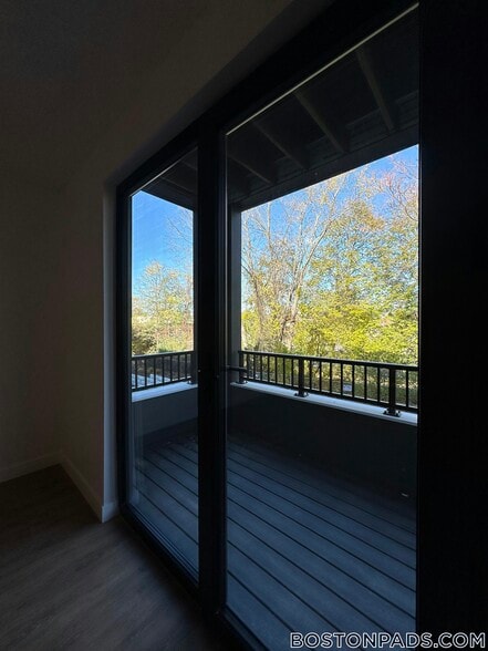 Building Photo - 199 Gardner St