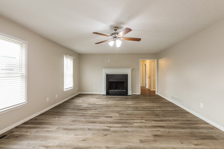 Building Photo - 9704 Squirrel Wood Run