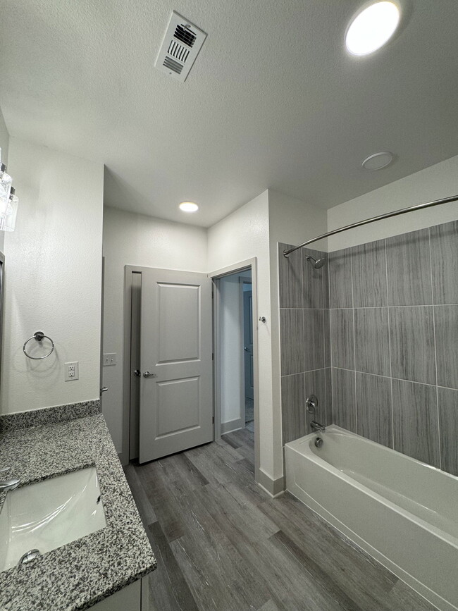Building Photo - 5432 Huffines Blvd