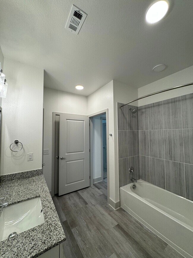 Building Photo - 5436 Huffines Blvd