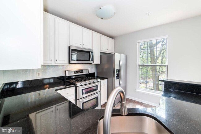 Building Photo - 12715 Fair Crest Ct