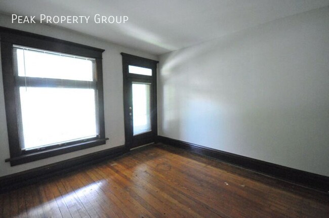 Building Photo - 1230 Indianola Ave