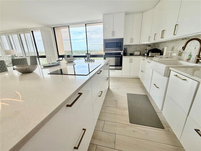 Building Photo - 3301 Bayshore Blvd