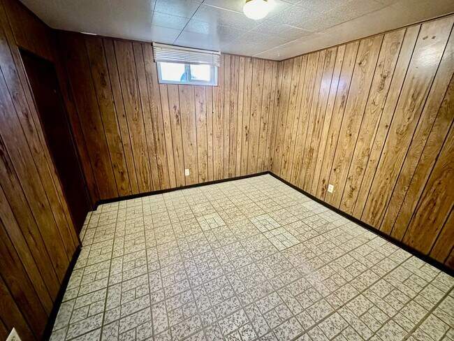 Building Photo - New on the Market!