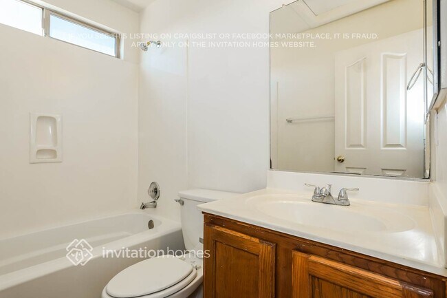 Building Photo - 328 E March St