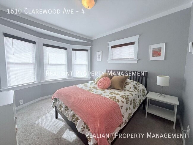 Building Photo - 1610 Clarewood Ave