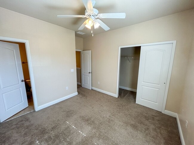 Building Photo - Chase Hollow #64