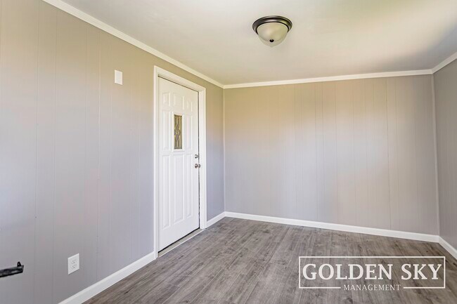 Building Photo - 1700 N Manring Ave