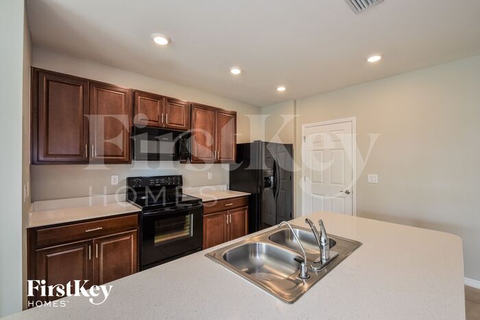 Building Photo - 1912 NW 15th Terrace