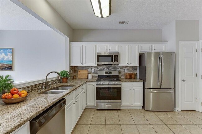 Building Photo - 2421 Elkhorn Ter