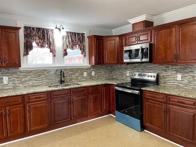 Building Photo - NEWLY RENOVATED 3 BED, 2 BATH STORY HOME IN THOMASVILLE