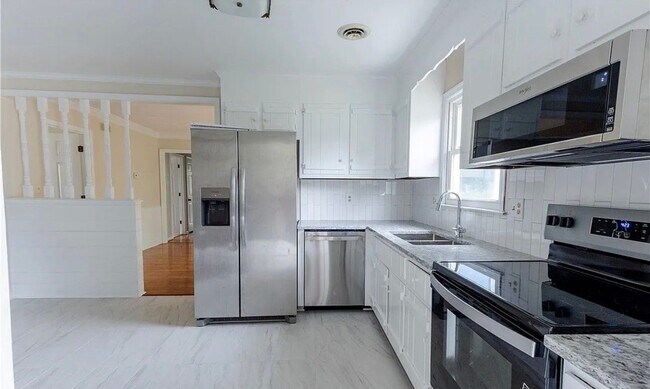 Building Photo - 3830 Perthshire Ln