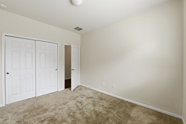 Building Photo - 20126 Graphite Canyon Ct