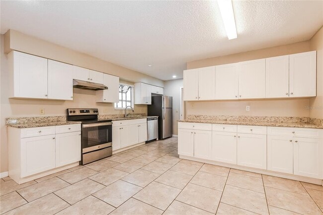 Building Photo - 574 Sundown Ct