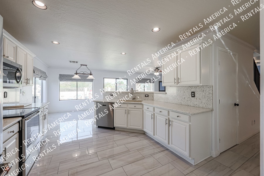 Building Photo - 10402 E Nice Ct