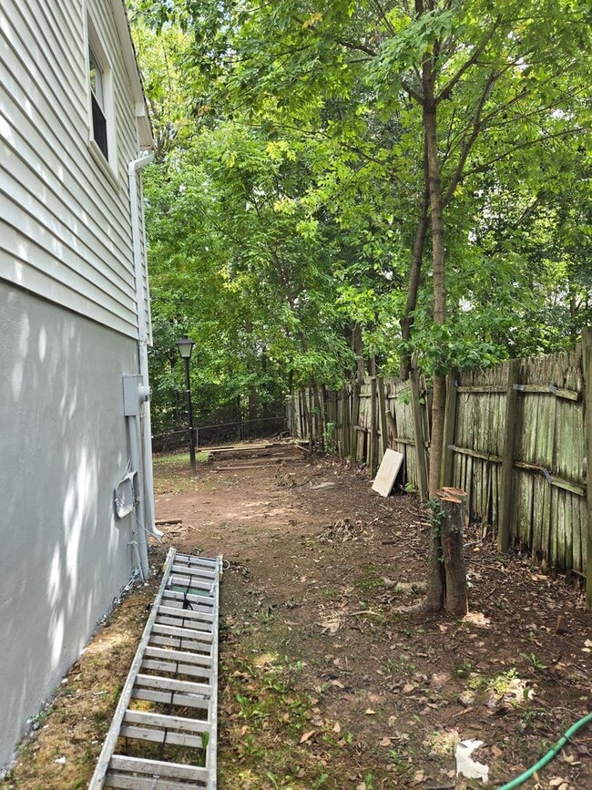 Building Photo - Single Family Home in Dale City