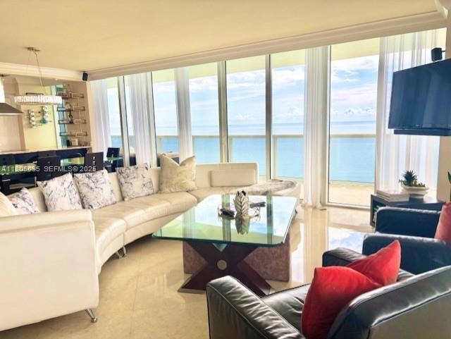 Building Photo - 1830 S Ocean Dr