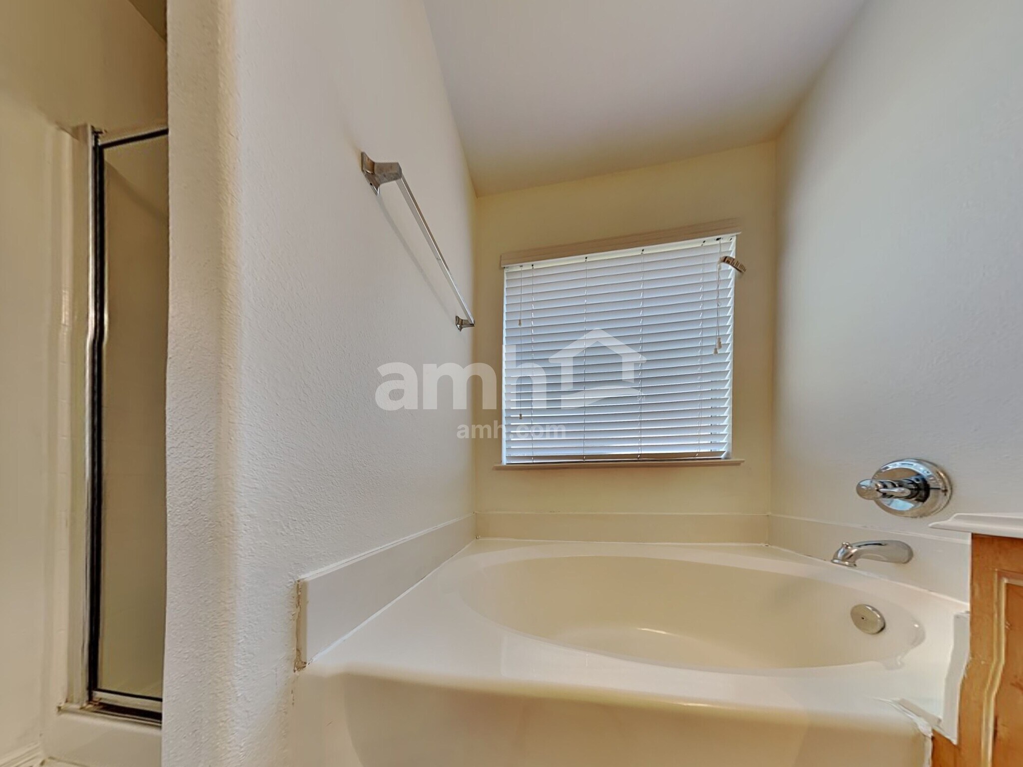 Building Photo - 202 Splintered Arrow Dr