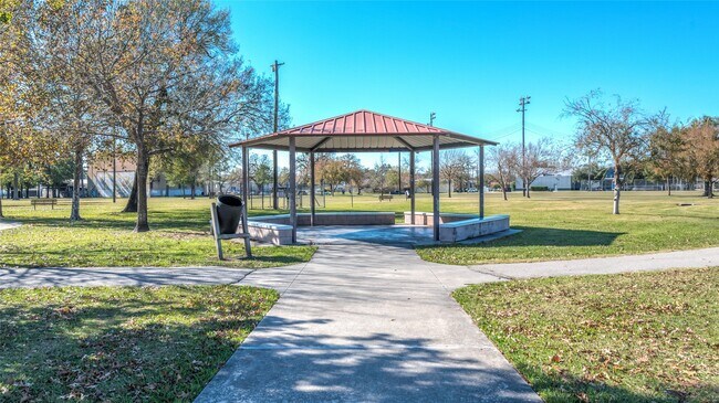 Building Photo - 1722 Redwing Bluff Dr