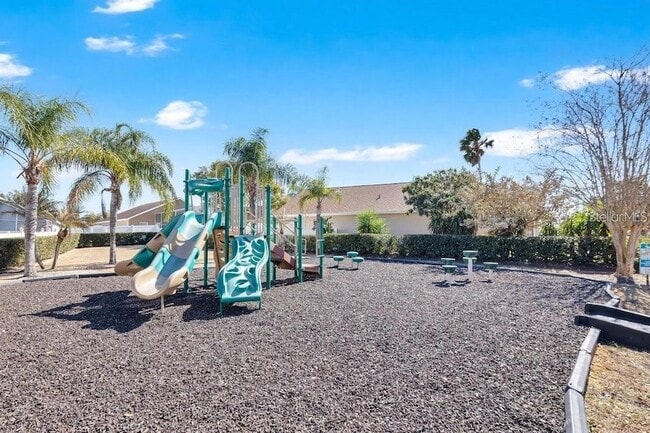 Building Photo - 723 Lady Diana Dr