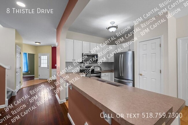 Building Photo - 8 Thistle Dr