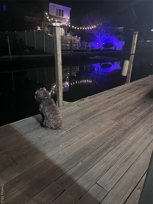 Building Photo - 800 S 6th St