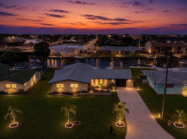 Building Photo - 1729 Bikini Ct
