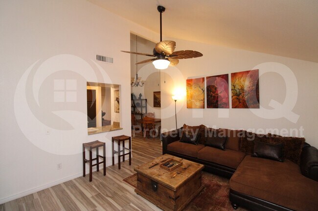 Building Photo - 3210 E Calle De La Punta