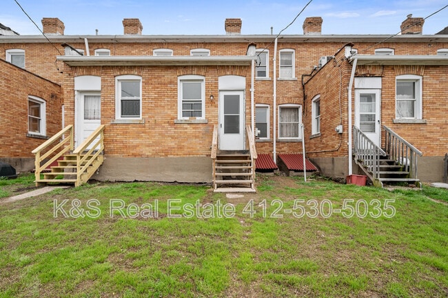 Building Photo - 523 Marwood Ave