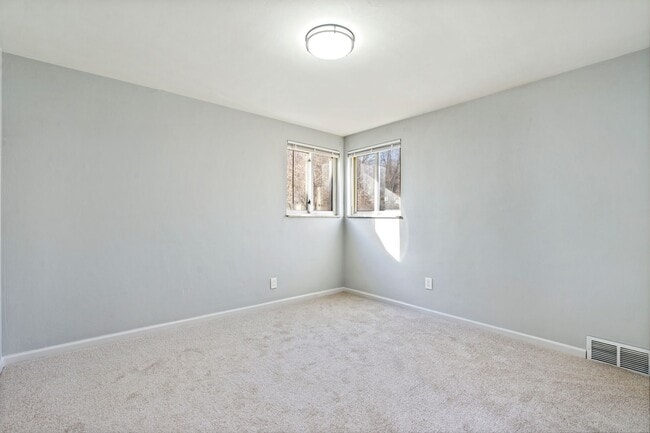 Building Photo - Updated 3 Bed 2 Bath in Penn Hills! Available MAY