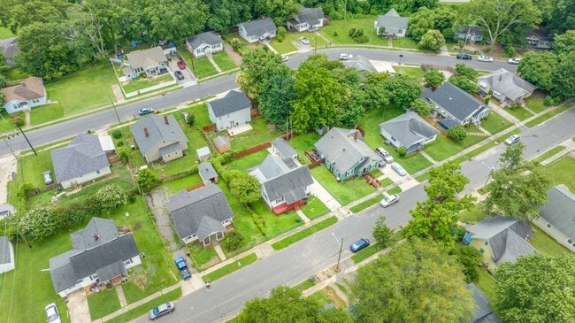 Building Photo - Move in ready in Gastonia’s Rapidly Growing FUSE District