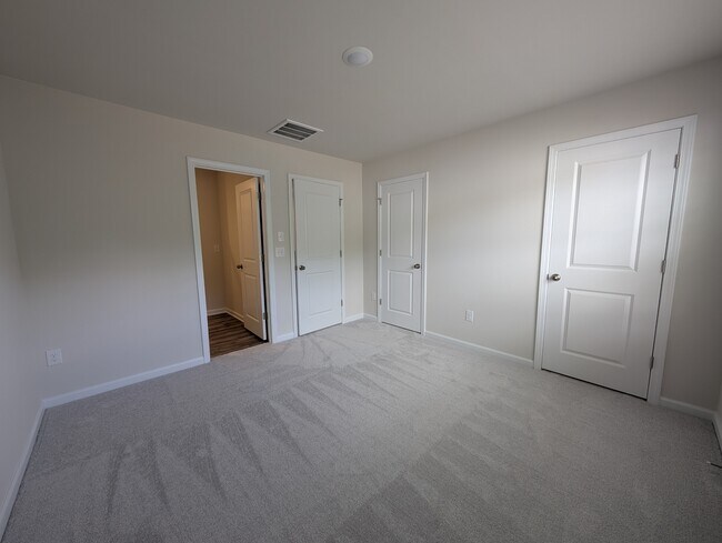 Building Photo - 3156 Fall Hills Dr