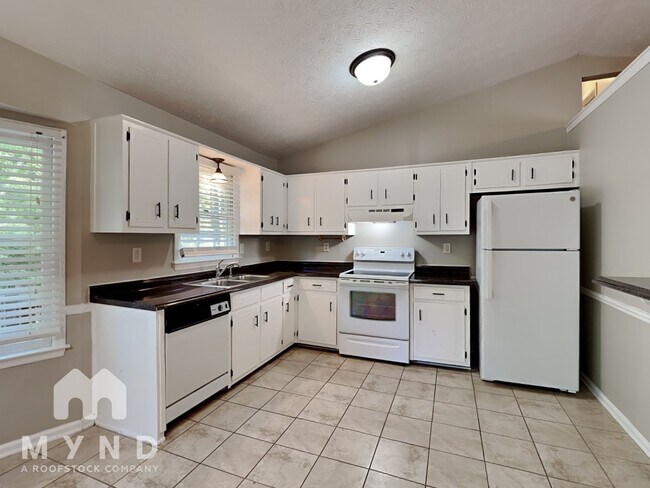 Building Photo - 2475 Suncrest Ct