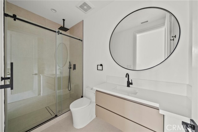 Building Photo - 6605 Troost Ave