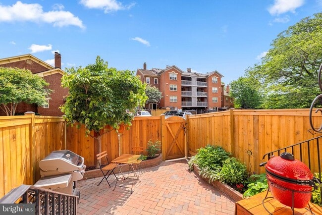 Building Photo - 535 Colecroft Ct