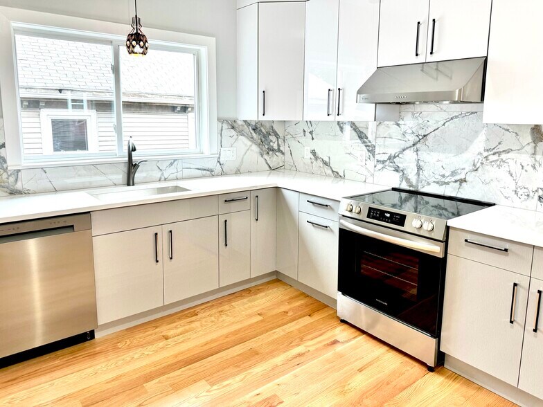 *Pictures are representative samples of the advertised unit. In some cases, the actual units you tou - 190 Hillside St