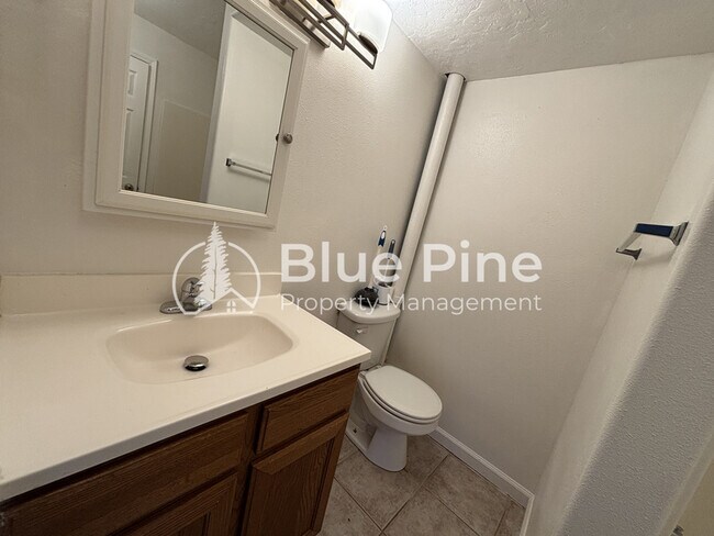 Building Photo - 3551 Jason Ave