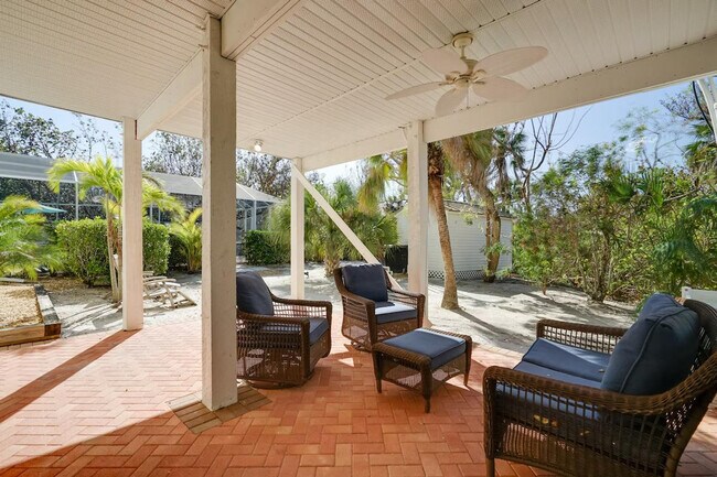 Building Photo - 4563 Brainard Bayou Rd