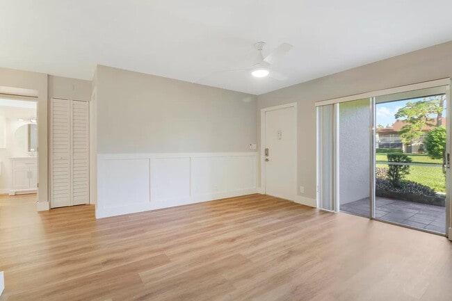 Building Photo - 6341 Chasewood Dr