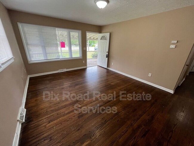 Building Photo - 3209 Lefferson Rd