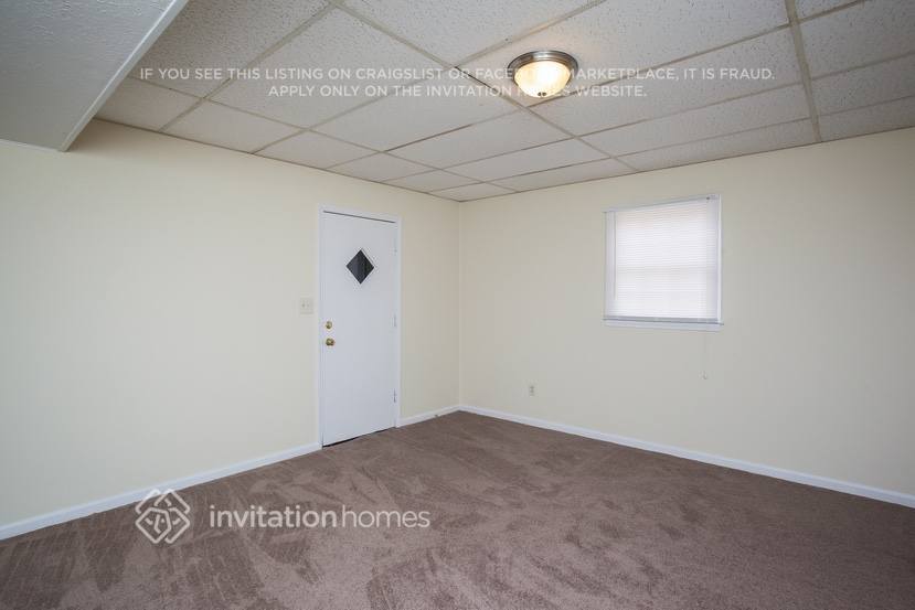Building Photo - 2251 Rock Creek Dr